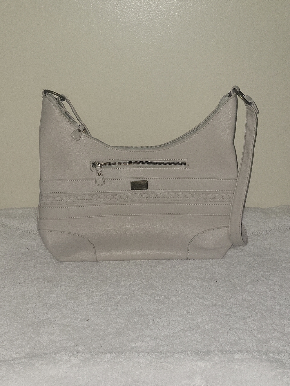 White Mountain NWOT Shoulder Hobo Bag in Light Taupe